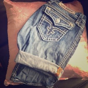 🛍Rock Revival👖Maggie Bermuda size 29✨